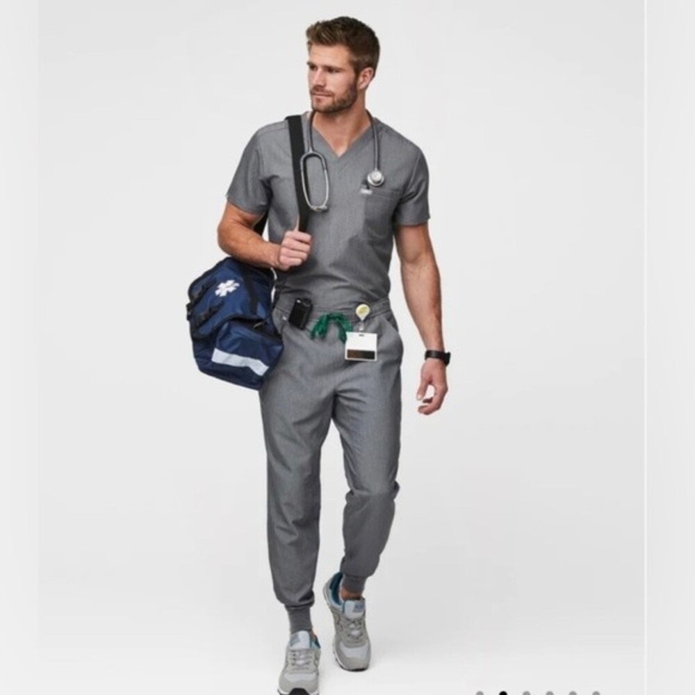 FIGS Tansen Jogger Scrub Pants in Graphite Grey S